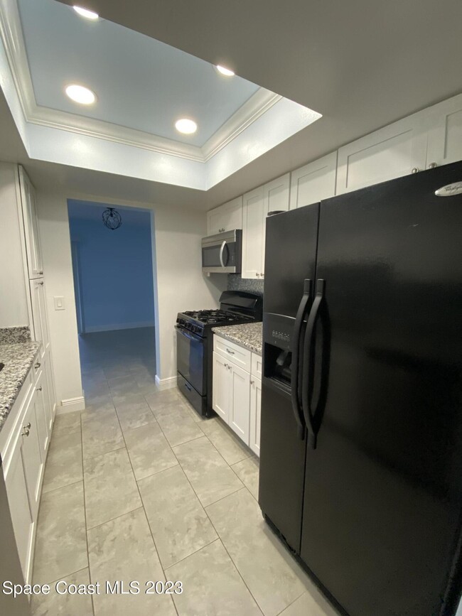 Building Photo - 43 Bogart Pl