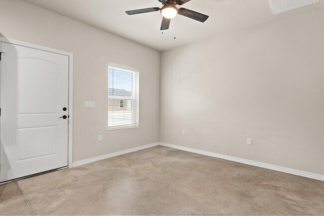 Building Photo - 708 West St