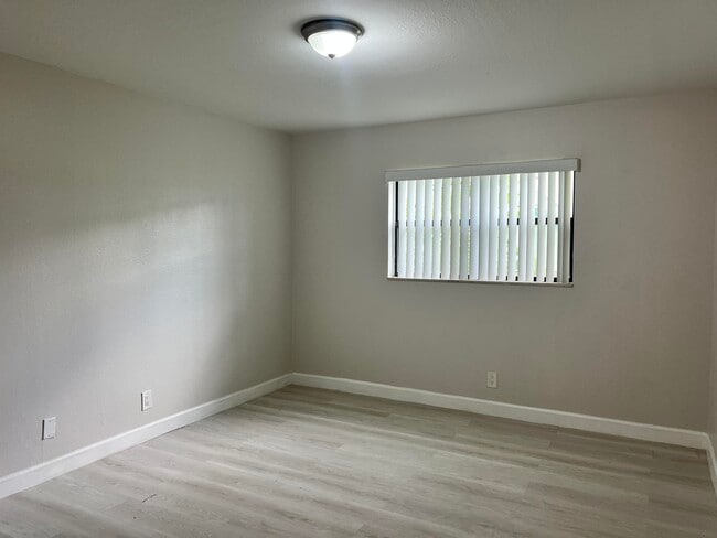 Building Photo - 8789 NW 39th St