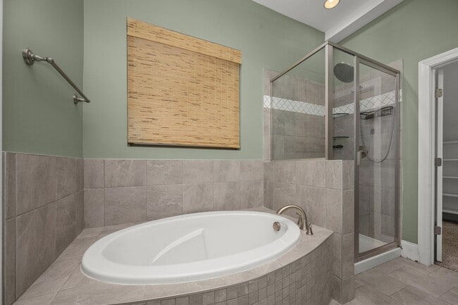 Building Photo - 3525 Darrell Dr