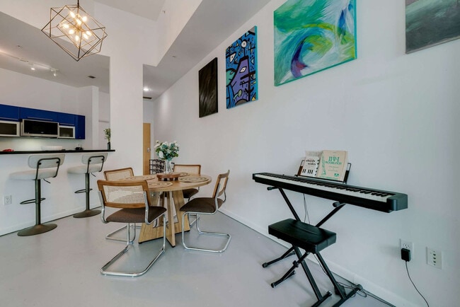 Building Photo - 235 NE 2nd St