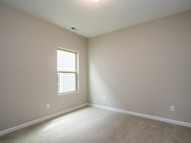 Building Photo - 128 Blue Hydrangea Ln