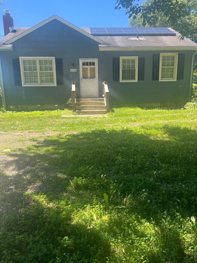 Building Photo - 4200 Deer Park Rd