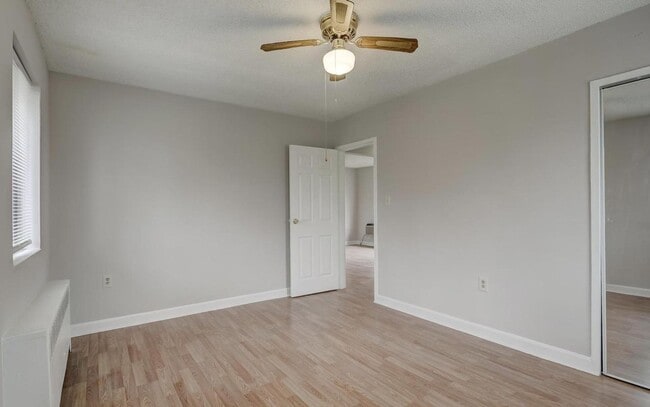 Building Photo - Affordable 2-Bedroom Apartment in Southwes...