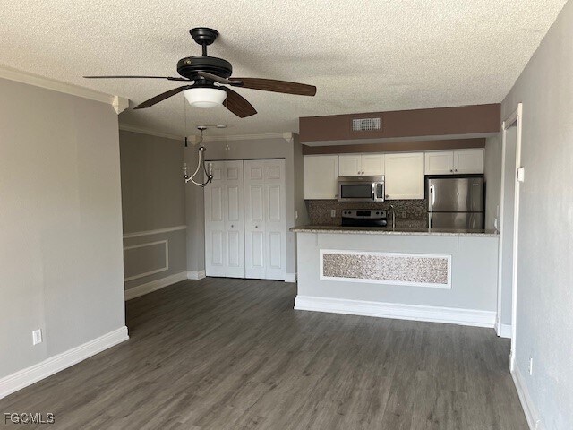 Primary Photo - 5321 Summerlin Rd