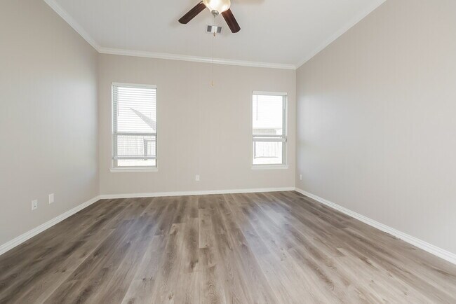 Building Photo - 18914 Sorrento Pt Dr