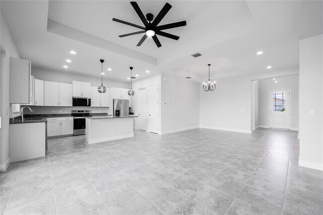 Building Photo - 14040 Spruce Pne Dr
