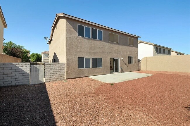 Building Photo - 8913 Wolf Dancer Ave