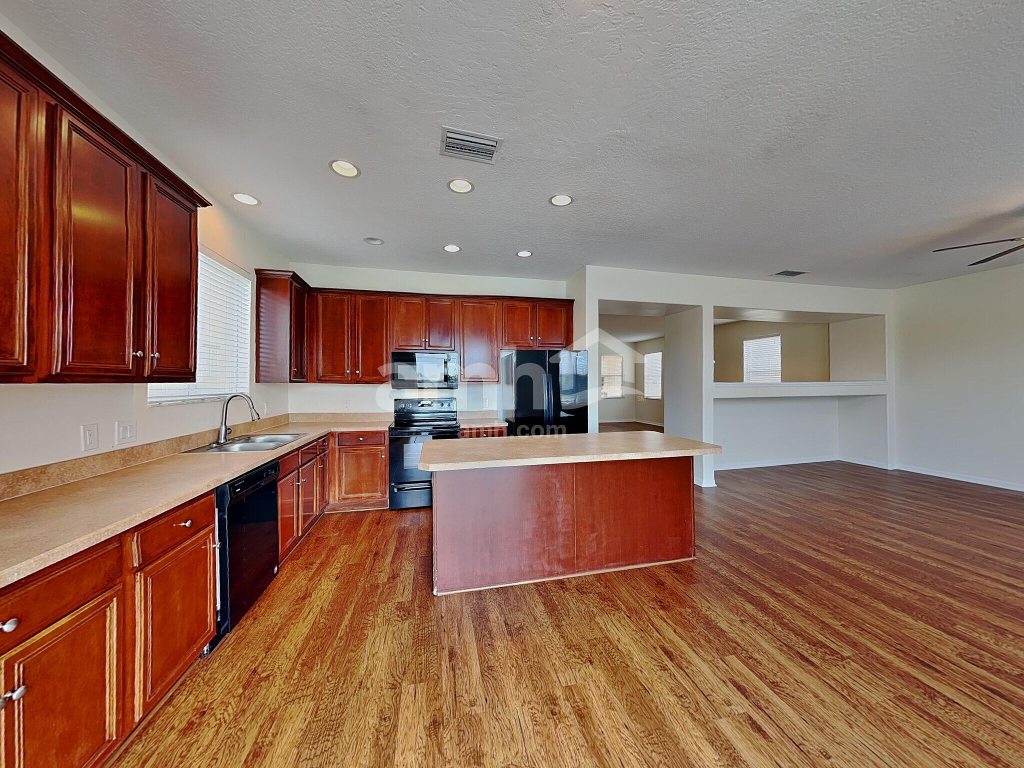 Building Photo - 19554 Timberbluff Dr