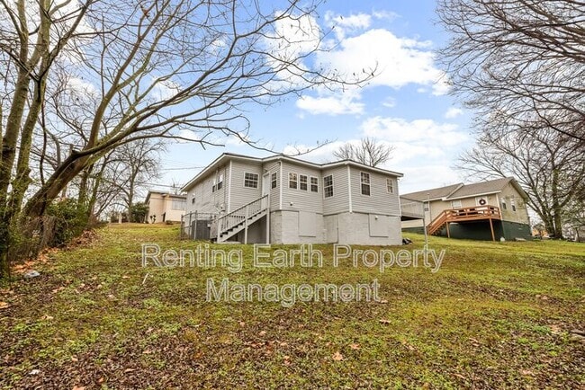 Building Photo - 5722 Terrace Ave