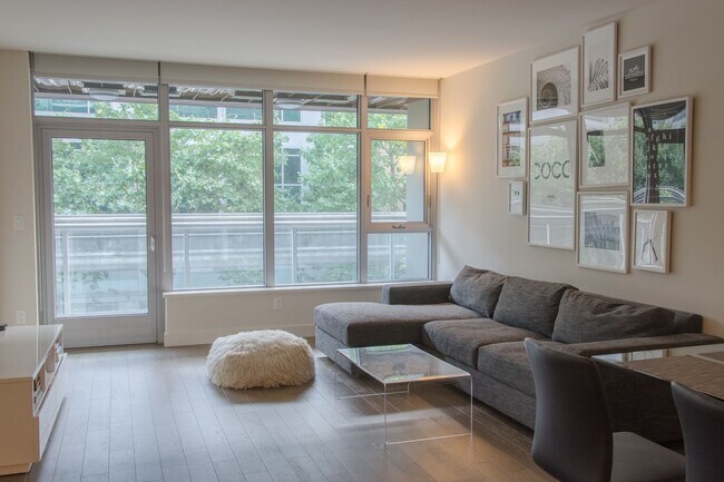 Building Photo - 1Bd/1Ba Seattle Condo
