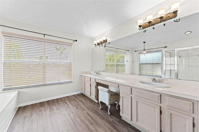 Building Photo - 16219 Turnbury Oak Dr