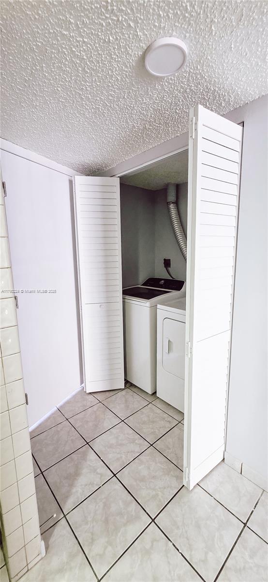 Building Photo - 1100 SW 104th Ct