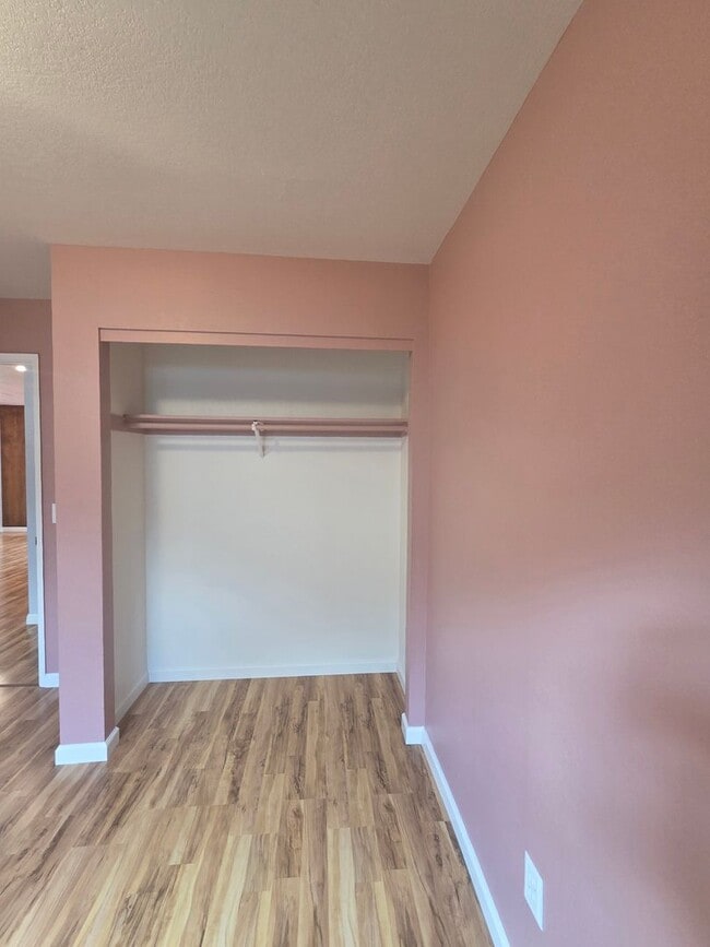 Building Photo - **Move - In Specials Available ! Reduced D...