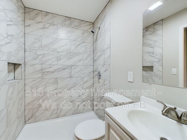 Building Photo - 6724 Sycamore Ave