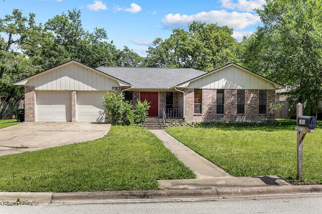 Building Photo - 1406 Angelina Cir