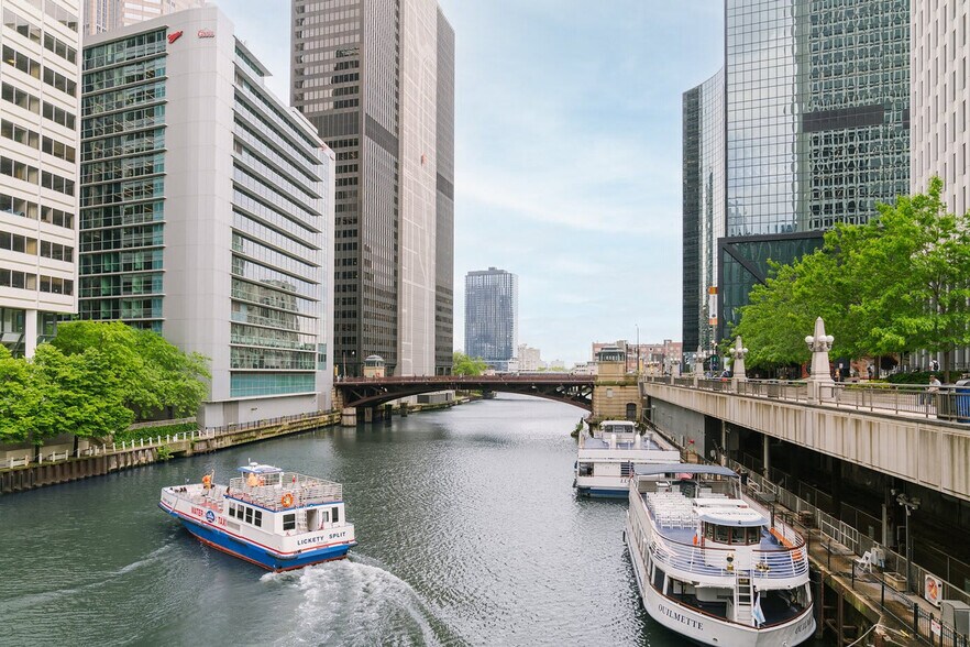 Building Photo - 555 W Jackson Blvd