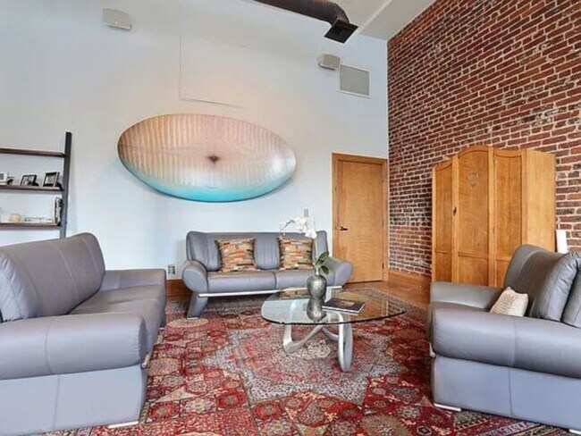 Building Photo - Available November 12