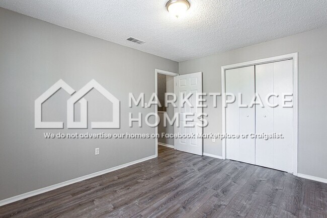 Building Photo - 3824 Cannon Dr