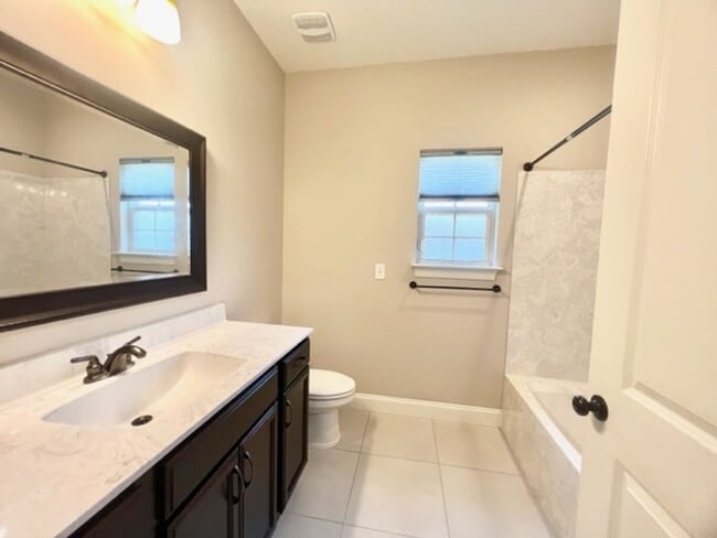 Building Photo - 113 Kailyn Ct