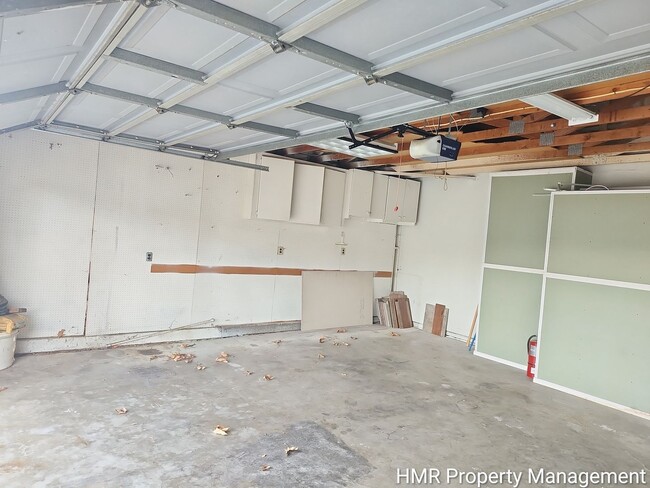 Building Photo - Spacious 4-Bedroom Home with Pool