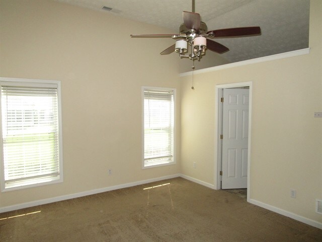 Building Photo - 1632 Mission Park Dr