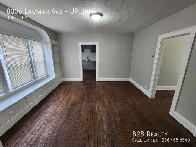 Building Photo - 8006 Laumar Ave