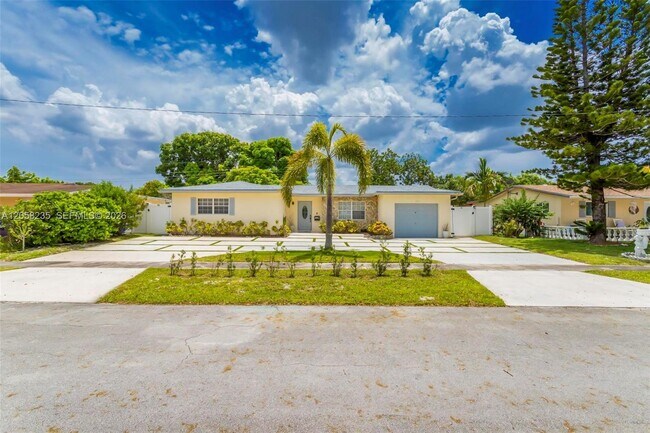 Building Photo - 4930 NW 17th St