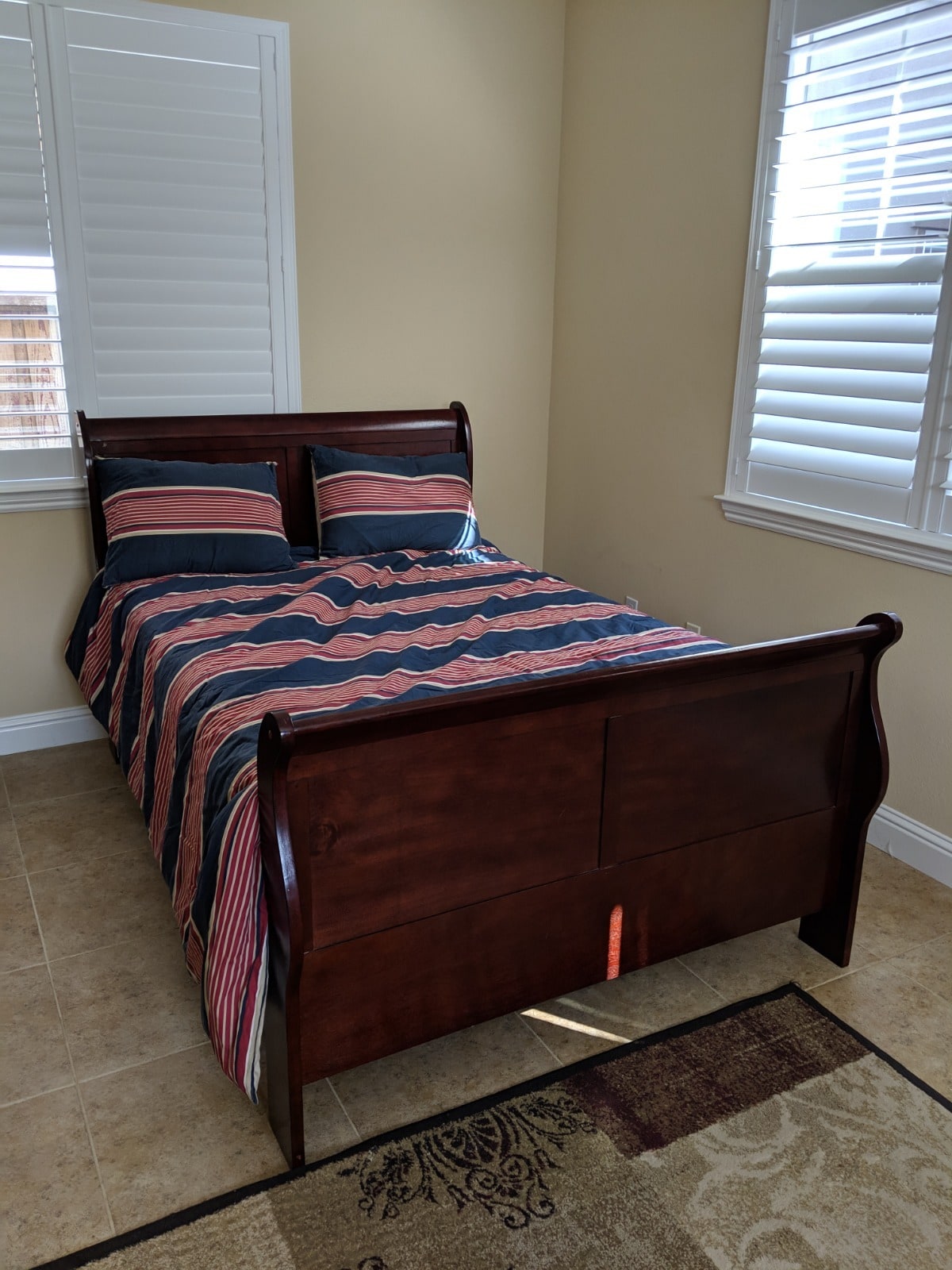 Bedroom - 735 W Redlands Ave