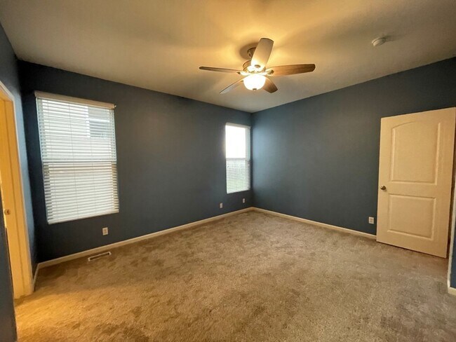 Building Photo - Ranch for rent in Omaha!