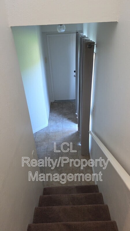 Building Photo - 33361 Gisborne St