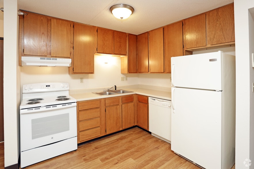 Kitchen - Total Property Management 528-530 Welch Ave.