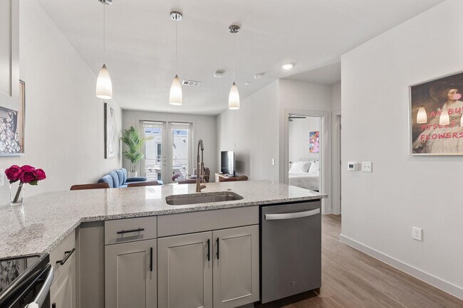 Building Photo - 5820 1/2 Cameron Road-SI FL4-ID1303398P