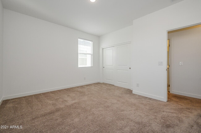 Building Photo - 9517 E Talon Ave