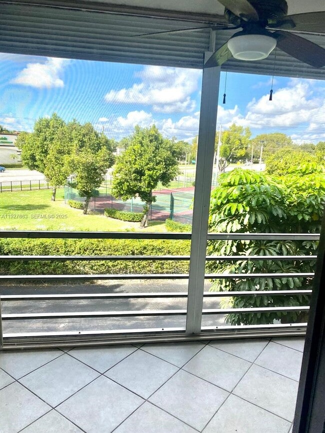 Building Photo - 1800 SW 81st Ave