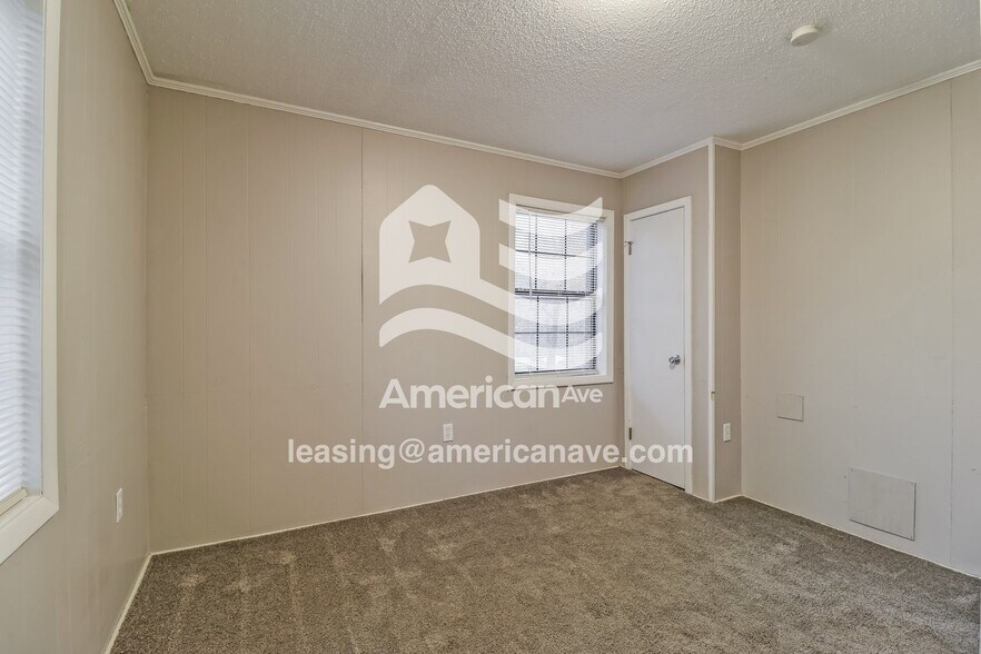 Building Photo - 1514 Drennon St