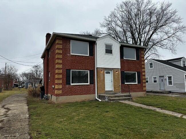 Building Photo - 9070 Lew Wallace Dr