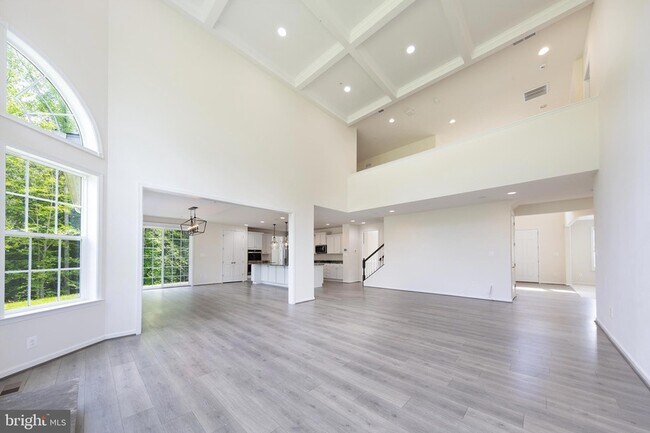 Building Photo - 7640 Knotting Hl Ln