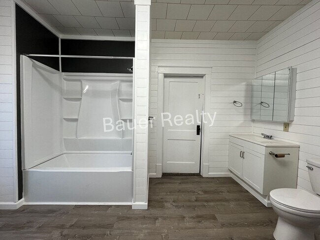Building Photo - Renovated Three Bedroom Home