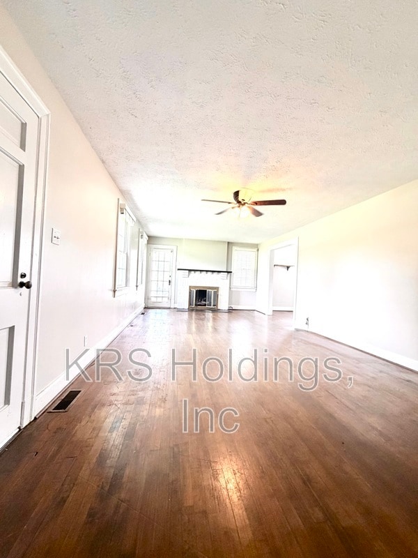 Building Photo - 2709 Old Forest Rd