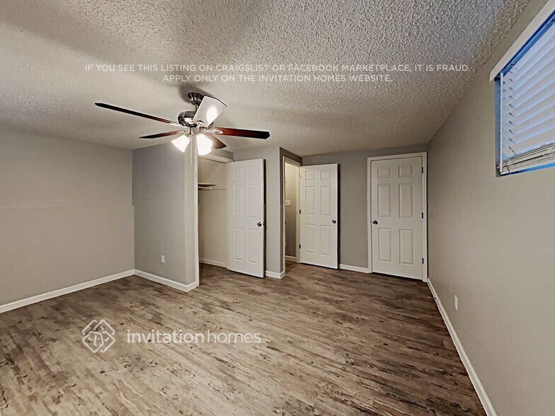 Building Photo - 2885 Mirage Dr