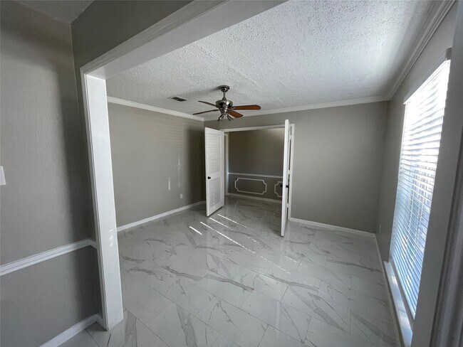 Building Photo - 8403 Windy Cove Ct