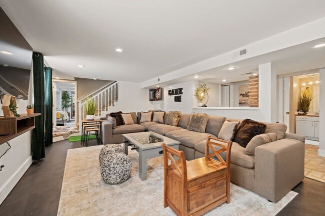 Primary Photo - 75 State Rd 1441