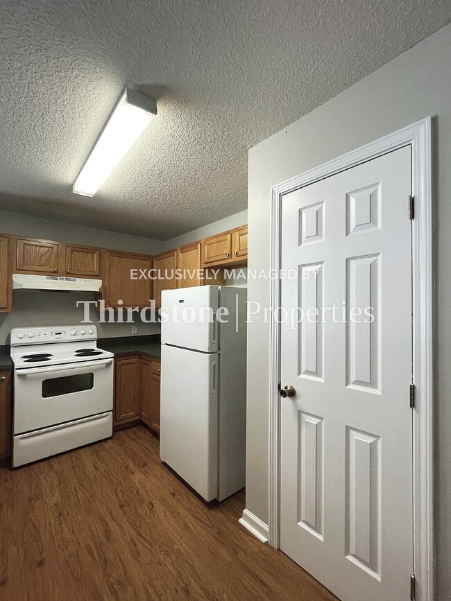 Building Photo - 9248 8th Ave