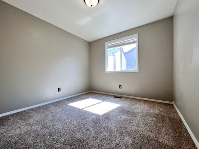 Building Photo - 14390 W Kettle Creek Dr