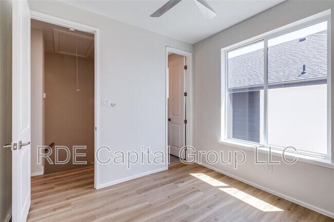 Building Photo - 3308 Birmingham Ave