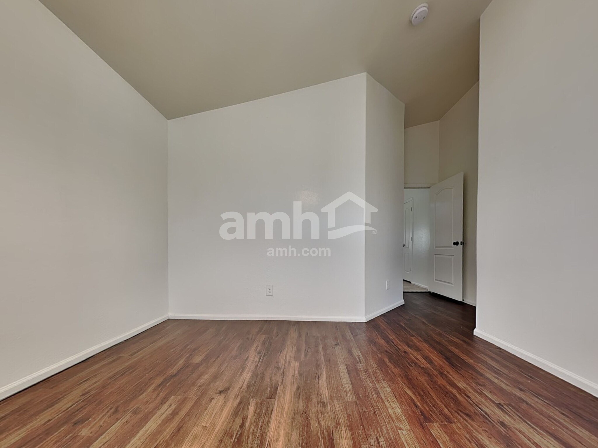 Building Photo - 8703 E Plata Ave