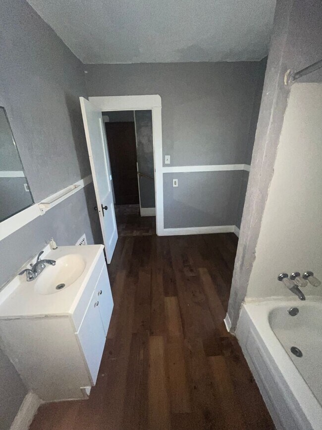 Building Photo - Section 8 Accepted! Charming 4-bedroom hom...