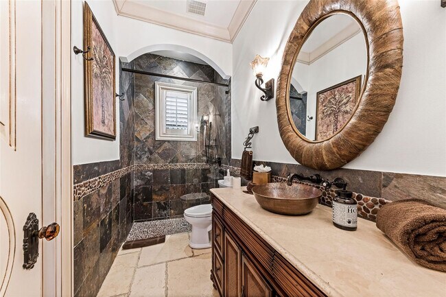 Building Photo - 42 Nurmi Dr