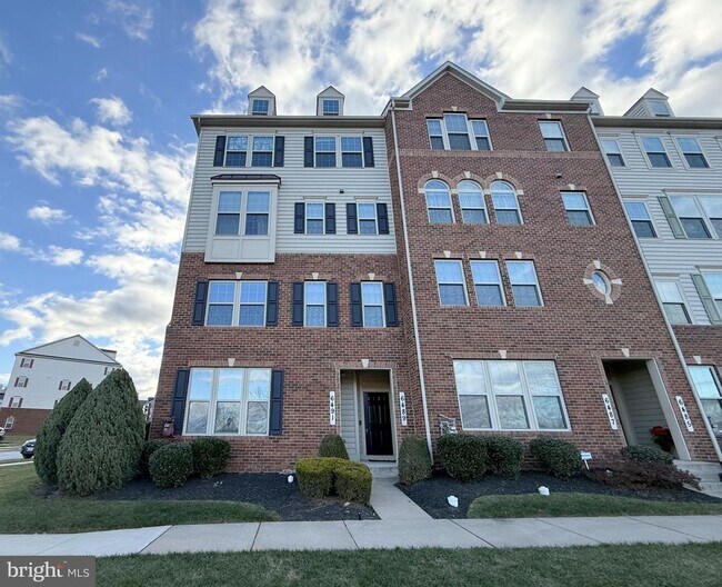 Building Photo - 6491 Jack Linton Dr S